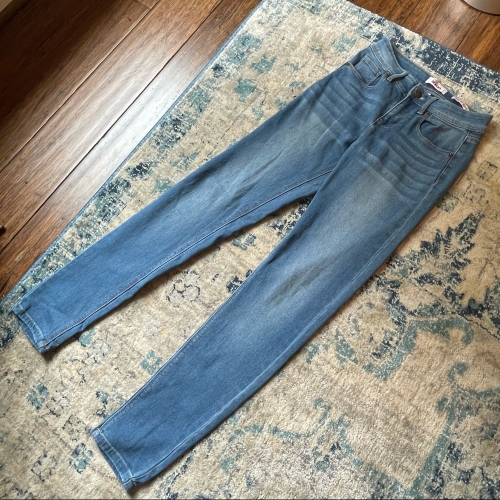 Supersoft Skinny Womens size 2 BONGO Millennial Jeans
